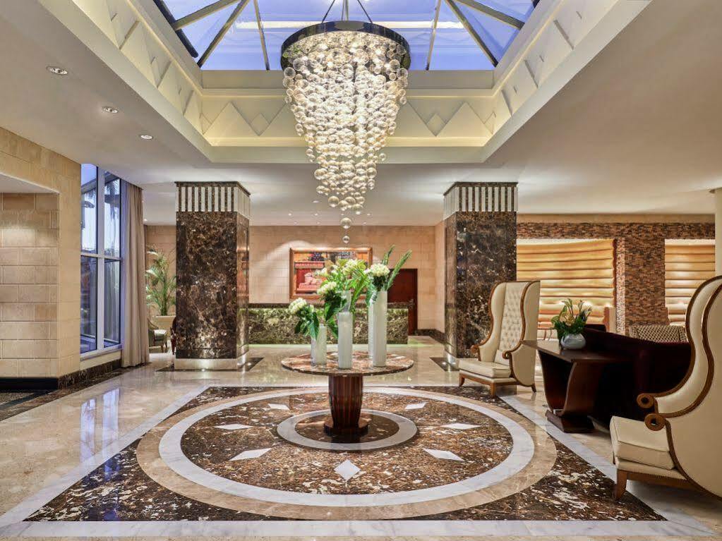 Steigenberger Pyramids Cairo Hotel Al Kawm al Akhdar Kültér fotó Lobby